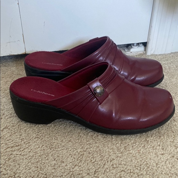 Croft And Barrow Size 8 Burgundy Slip-On Clogs - Picture 10 of 10